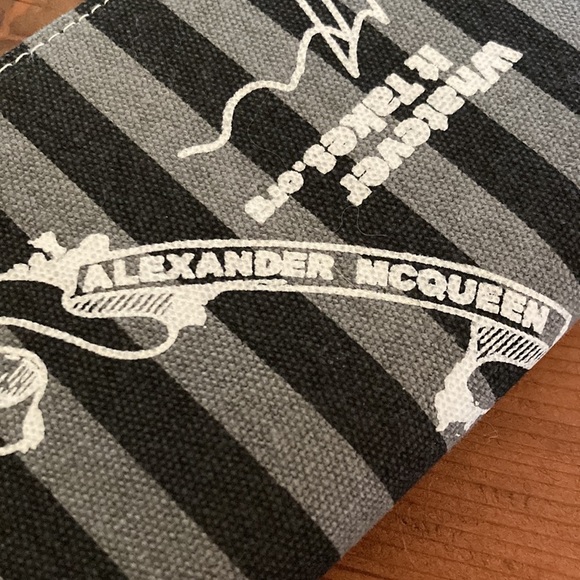 RARE Alexander McQueen Wallet Whateverittakes.org with cert of authenticity - Picture 2 of 12